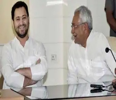 Nitish to continue as CM, RJD to get Dy CM & Speaker's post, say sources