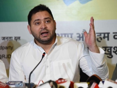 Cong, Left parties handover lists of MLAs to Tejashwi Yadav