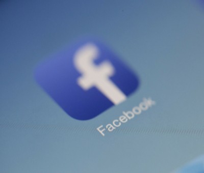 Endless celebrity posts fill users' main feed, Facebook fixes bug Endless celebrity posts fill users' main feed, Facebook fixes bug