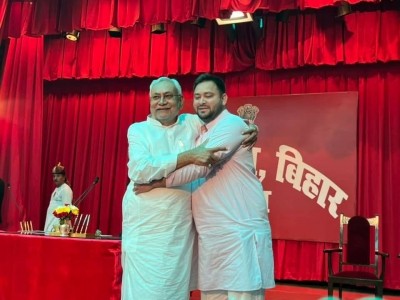 Nitish takes oath as Bihar CM for 8th time, Tejashwi again becomes dy CM Nitish takes oath as Bihar CM for 8th time, Tejashwi again becomes dy CM