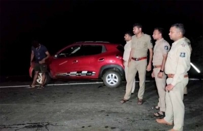 Gujarat: Bootlegger mows down five cows, six calves while escaping from police Gujarat: Bootlegger mows down five cows, six calves while escaping from police