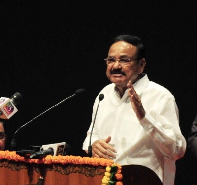 Naidu meets RS officials, wishes them a happy future Naidu meets RS officials, wishes them a happy future
