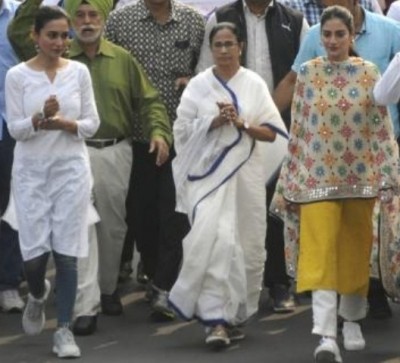 'Celebrity leaders looting money', says Bengal minister, gets show-cause notice 'Celebrity leaders looting money', says Bengal minister, gets show-cause notice