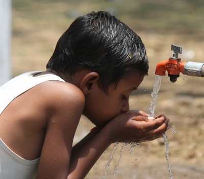 No drinking water for 30 days: Residents block Coimbatore-Palakkad road No drinking water for 30 days: Residents block Coimbatore-Palakkad road
