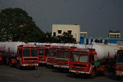 Racket stealing oil from Indian Oil tankers busted in Delhi Racket stealing oil from Indian Oil tankers busted in Delhi