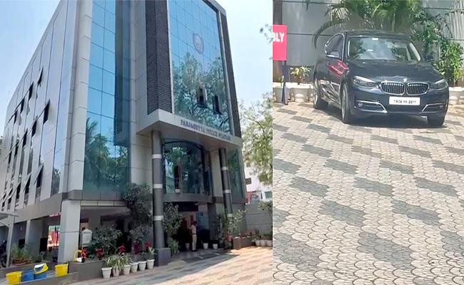 TRS MP's son robbed in Hyderabad TRS MP's son robbed in Hyderabad