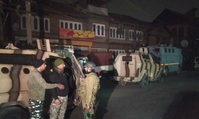 Cop injured in grenade attack in J&K Cop injured in grenade attack in J&K