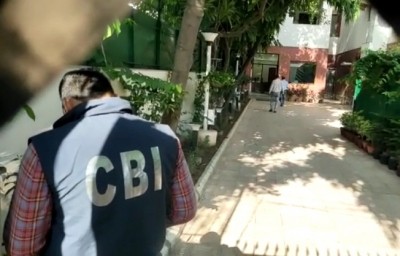 CBI raids Manish Sisodia's residence, 21 other locations CBI raids Manish Sisodia's residence, 21 other locations