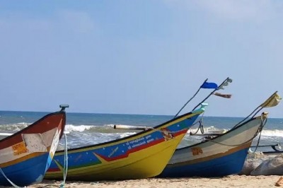 Two fishermen missing in Kerala after fishing boat capsizes