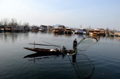 Partly cloudy sky, light rain likely in J&K Partly cloudy sky, light rain likely in J&K
