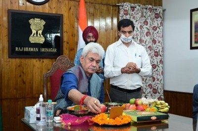 J&K LG performs 'Samapan Pooja' marking end of Amarnath Yatra