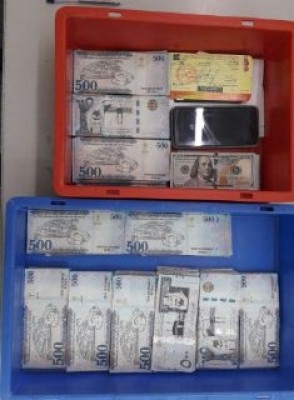 Dubai-bound passenger held with foreign currency worth Rs 60 lakh at IGI Dubai-bound passenger held with foreign currency worth Rs 60 lakh at IGI