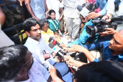 TDP leader Lokesh detained on way to Palasa TDP leader Lokesh detained on way to Palasa