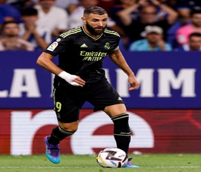 Benzema late show for Real keeps champions perfect with 3-1 win over Espanyol Benzema late show for Real keeps champions perfect with 3-1 win over Espanyol