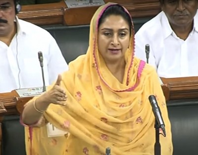 Harsimrat Kaur seeks financial package for Punjab Harsimrat Kaur seeks financial package for Punjab