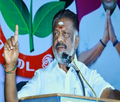 Madras HC orders in favour of OPS in AIADMK power struggle