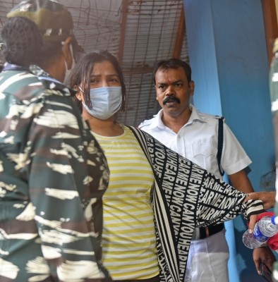 WBSSC scam: ED sleuths manage to retrieve data from mobiles seized from Arpita Mukherjee WBSSC scam: ED sleuths manage to retrieve data from mobiles seized from Arpita Mukherjee