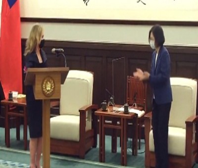 Senator's arrival marks August's 3rd US congressional Taiwan visit