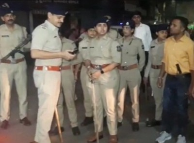 Communal clashes erupt in Gujarat during Ganesh procession, 10 detained Communal clashes erupt in Gujarat during Ganesh procession, 10 detained