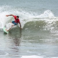Top surfers qualify for next rounds in Covelong Classic