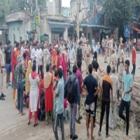 Gurugram child missing after falling in open drain, locals stage blockade