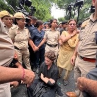 Cong's protest march to PM's residence foiled, Priyanka detained