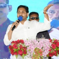 Andhra CM moots revamp of welfare hostels in state