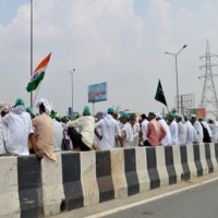 Farmers protest against pollution in water bodies in TN's Erode