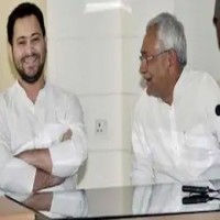 Nitish to continue as CM, RJD to get Dy CM & Speaker's post, say sources