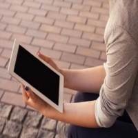 Fall in consumer, education demand hampers tablet growth