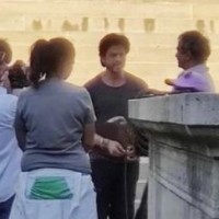 SRK's pix from 'Dunki' set in Budapest goes viral