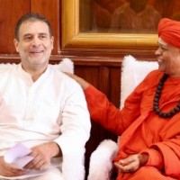 Eye on Assembly polls, Rahul gets 'Linga deeksha' at Lingayat Mutt in K'taka