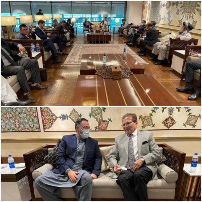 Afghan leaders arrive in Pak after Taliban captures Kabul Afghan leaders arrive in Pak after Taliban captures Kabul