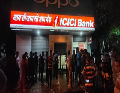 Attempts to loot cash from two ATMs in Telangana fail