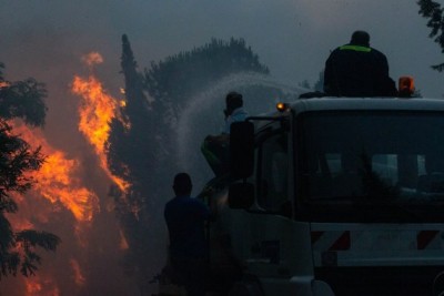 3 arrested for suspected arson as wildfires rage in Greece 3 arrested for suspected arson as wildfires rage in Greece