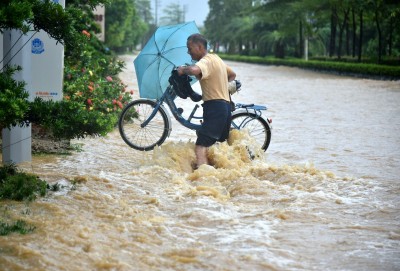 Typhoon Lupit lands in China's Guangdong Typhoon Lupit lands in China's Guangdong