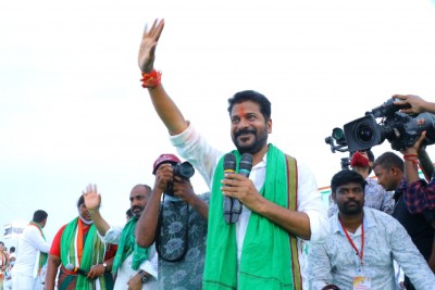 TPCC chief may face action for diatribe against Telangana CM