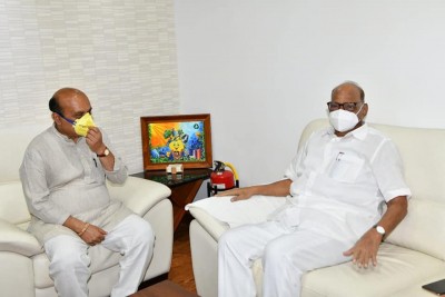 Bommai, Sharad Pawar discuss Maha-K'taka water dispute Bommai, Sharad Pawar discuss Maha-K'taka water dispute