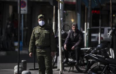Iran closes border with Afghanistan after refugee influx Iran closes border with Afghanistan after refugee influx