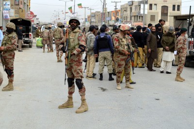 Protesters clash with Pak forces after man dies waiting to enter Spin Boldak Protesters clash with Pak forces after man dies waiting to enter Spin Boldak