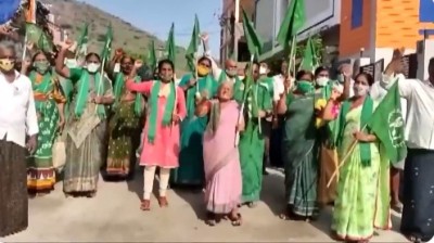 Tension grips Amaravati on 600th day of protests Tension grips Amaravati on 600th day of protests