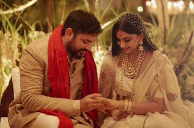Rhea Kapoor shares her wedding-day 'stomach flips' with pic Rhea Kapoor shares her wedding-day 'stomach flips' with pic