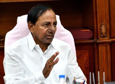 Telangana according utmost priority to handloom sector: KCR