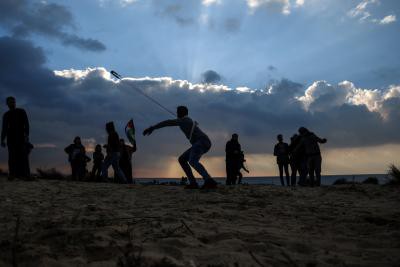 Night clashes resume near Gaza borders Night clashes resume near Gaza borders