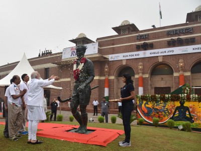 PM names Khel Ratna Award after hockey wizard Major Dhyan Chand PM names Khel Ratna Award after hockey wizard Major Dhyan Chand