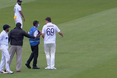 Lord's Test: Intruder tries to join Indian team, taken away by security Lord's Test: Intruder tries to join Indian team, taken away by security