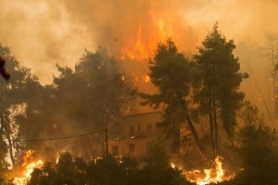 Two killed in large wildfire in France Two killed in large wildfire in France