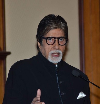Mumbai cops chase hoax bomb calls at Bachchan home, 3 stations Mumbai cops chase hoax bomb calls at Bachchan home, 3 stations