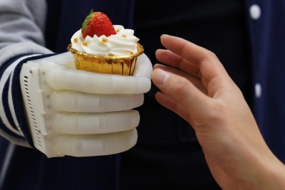 Novel inflatable robotic hand will give amputees tactile control Novel inflatable robotic hand will give amputees tactile control