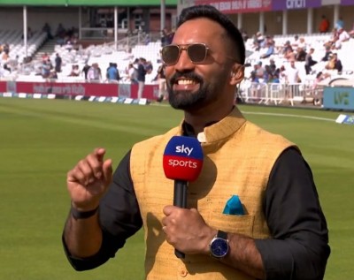 Karthik to leave commentary panel after 3rd Test, fly to IPL Karthik to leave commentary panel after 3rd Test, fly to IPL